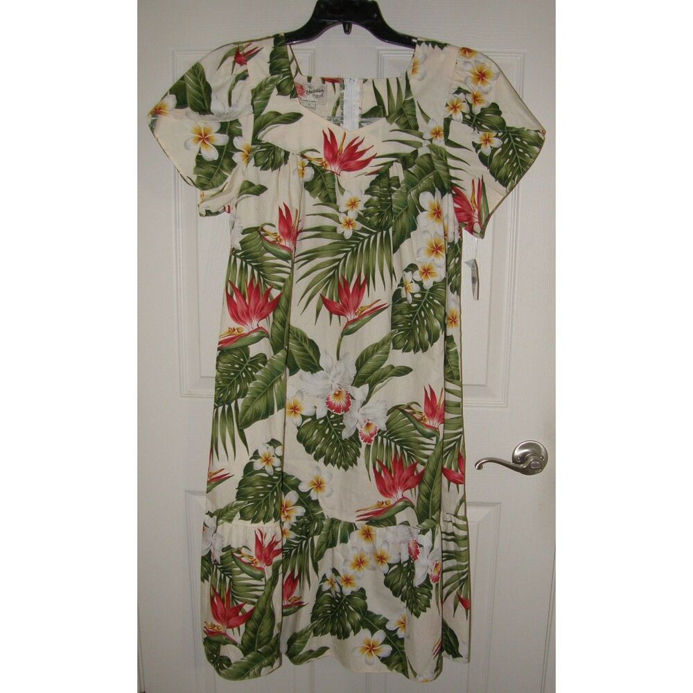 NEW NWT Roomy Tropical Hawaiian Sz Medium Tulip Sleeve MuuMuu Dress HILO HATTIE